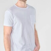 Un essentiel revisité : le tee shirt à poche 👕
#teeshirt #basic #white #fougeres #profeel #mode #tendance